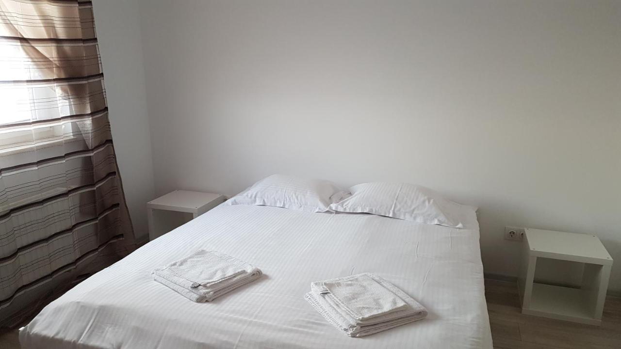 Exquisite Apartament Braşov Buitenkant foto