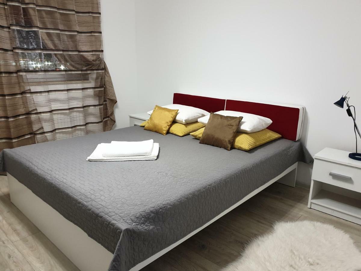 Exquisite Apartament Braşov Buitenkant foto